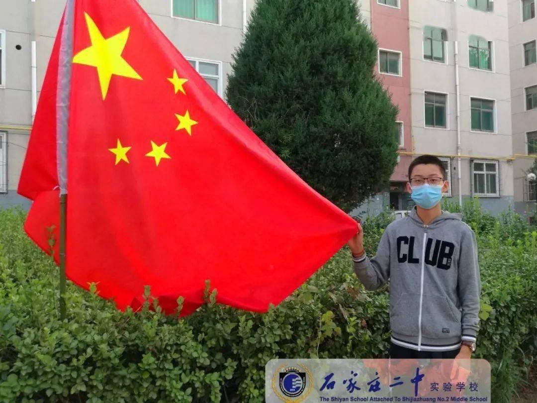 在企业家之夜现场,潘基文向全球医疗机构、慈善组织发出呼吁